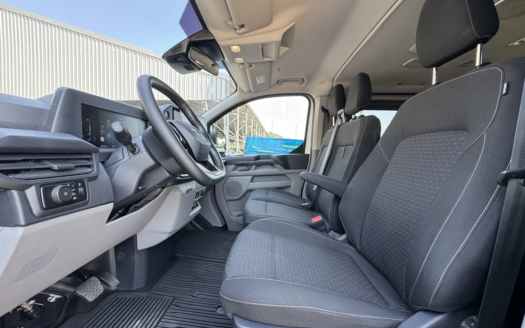 Zunanja slika - Ford Transit Custom - Kombi 320 2.0 TDCi L2H1  DMR  Trend AVT 4X4 SLO - 8