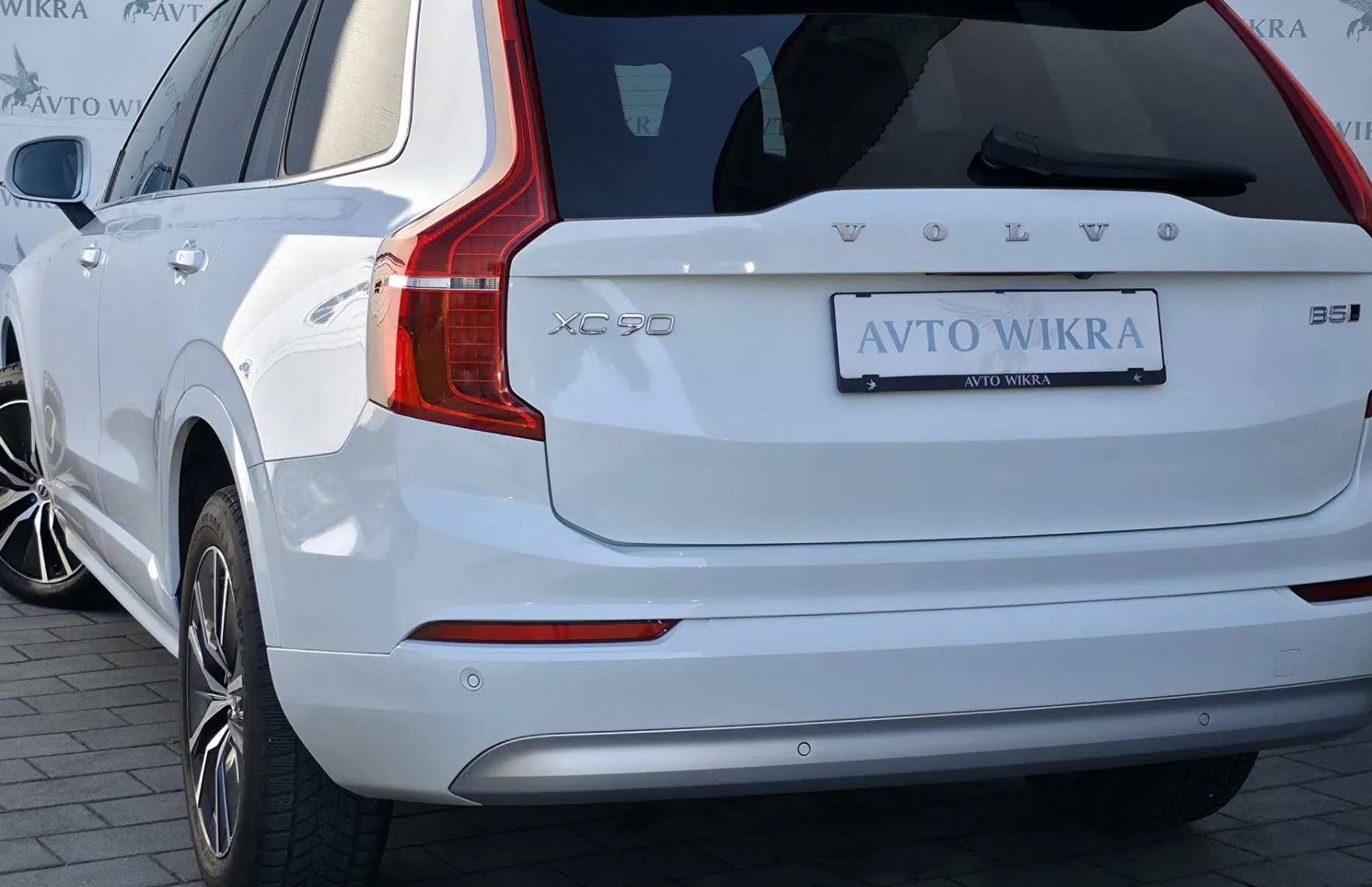 Zunanja slika - Volvo XC90 - B5D AWD Momentum Pro FULLED•ACC•BLIS•KEYLES•KAMERA - 3