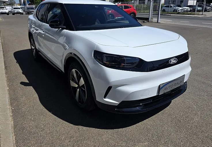 Zunanja slika - Ford Capri - Select  77kwh - 3