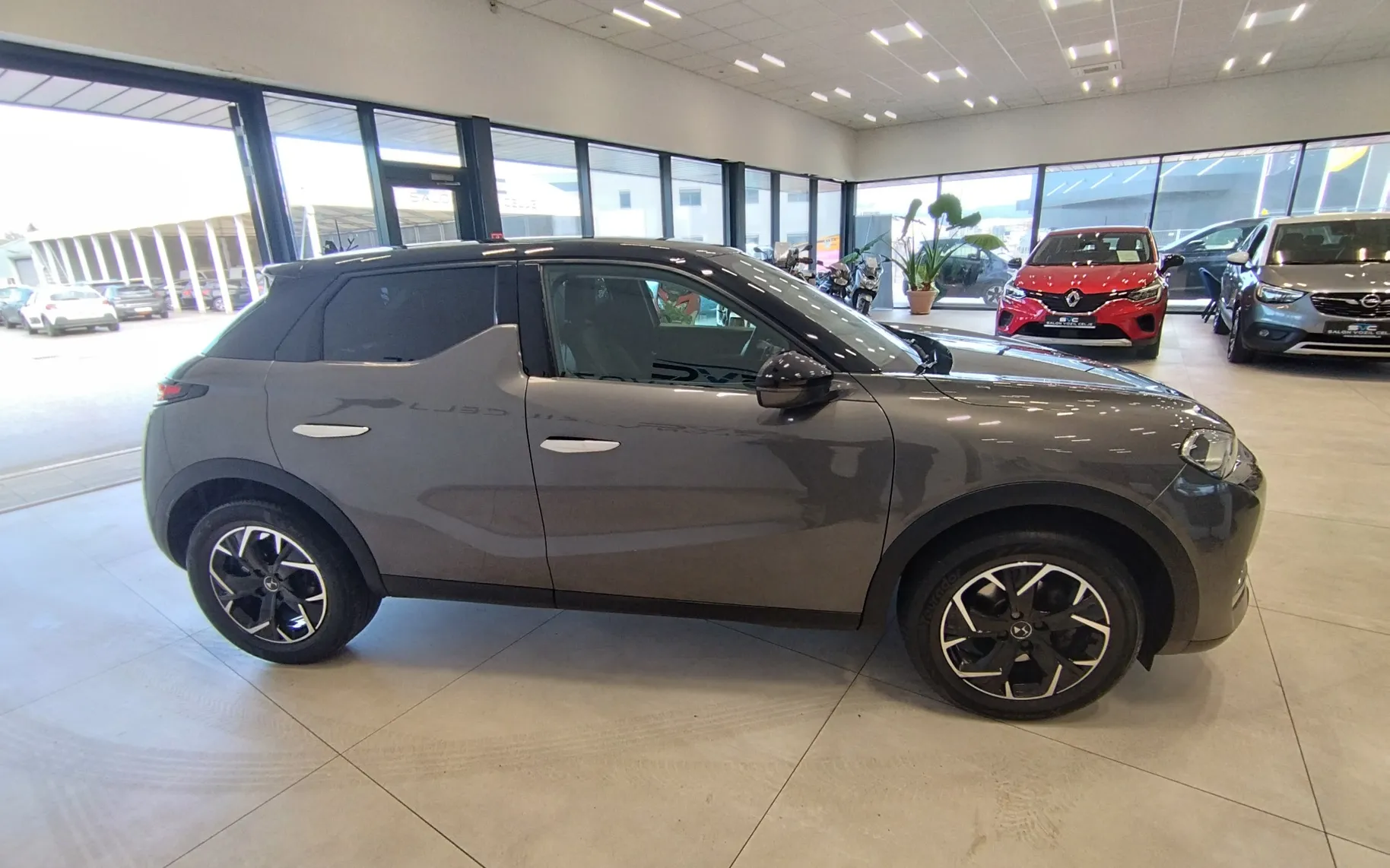 Zunanja slika - DS DS 3 Crossback - OPRAVLJEN VELIK SERVIS-JAMSTVO-OBROK ŽE 130€... - 4