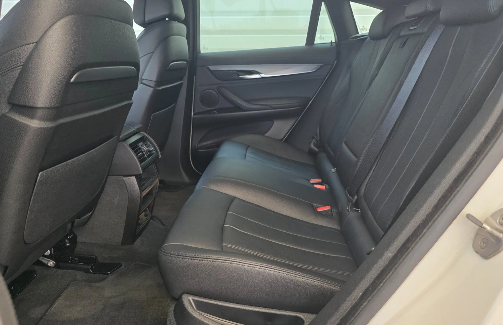 Zunanja slika - BMW X6 - serija : xDrive 30d - GR. + HLAJ. SED. - LED - KAMERA - NAV - 8