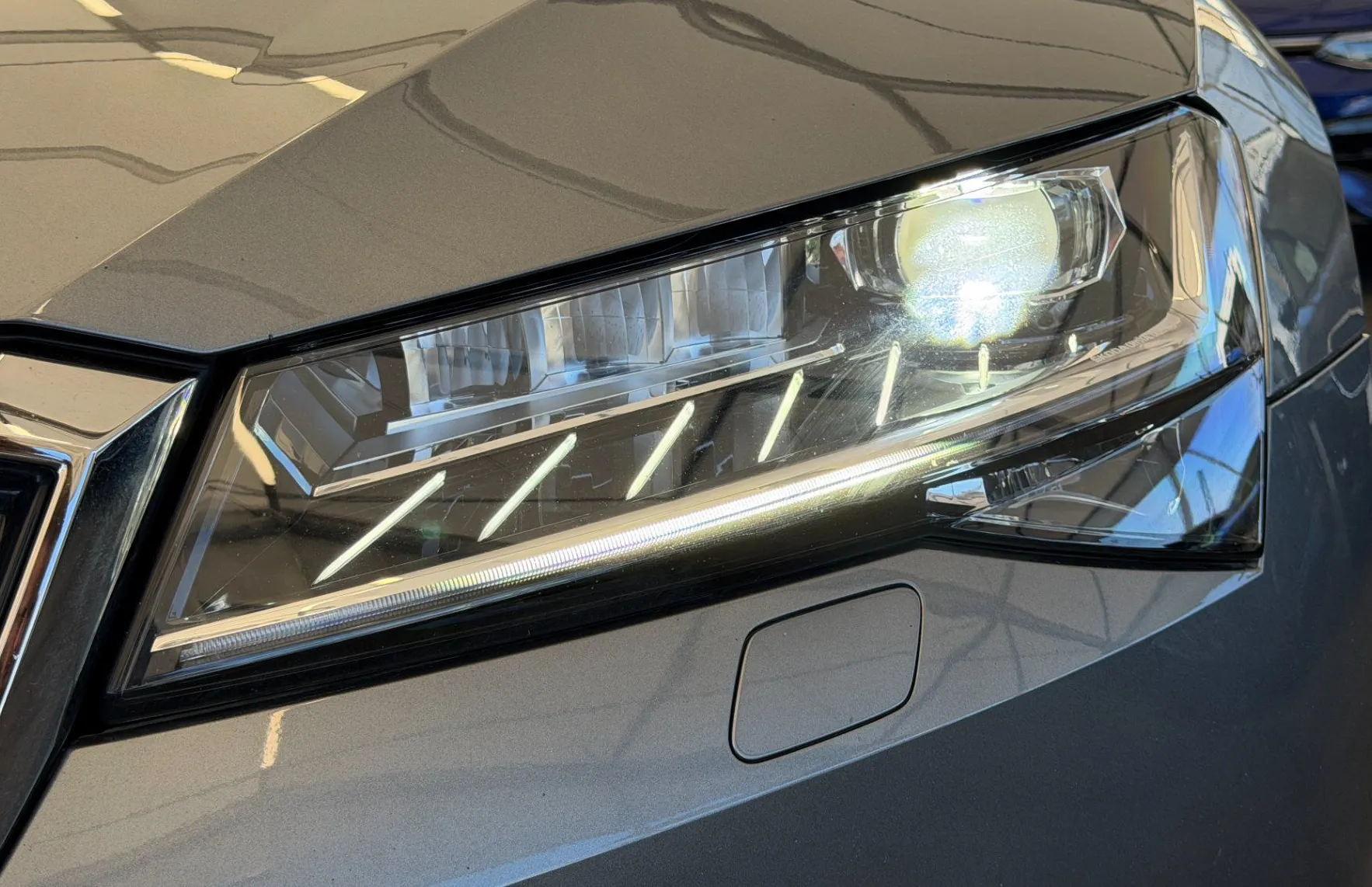 Zunanja slika - Škoda Superb - Style Combi 2.0 TDI DSG - ACC - KAMERA - MRTVI KOT - 2