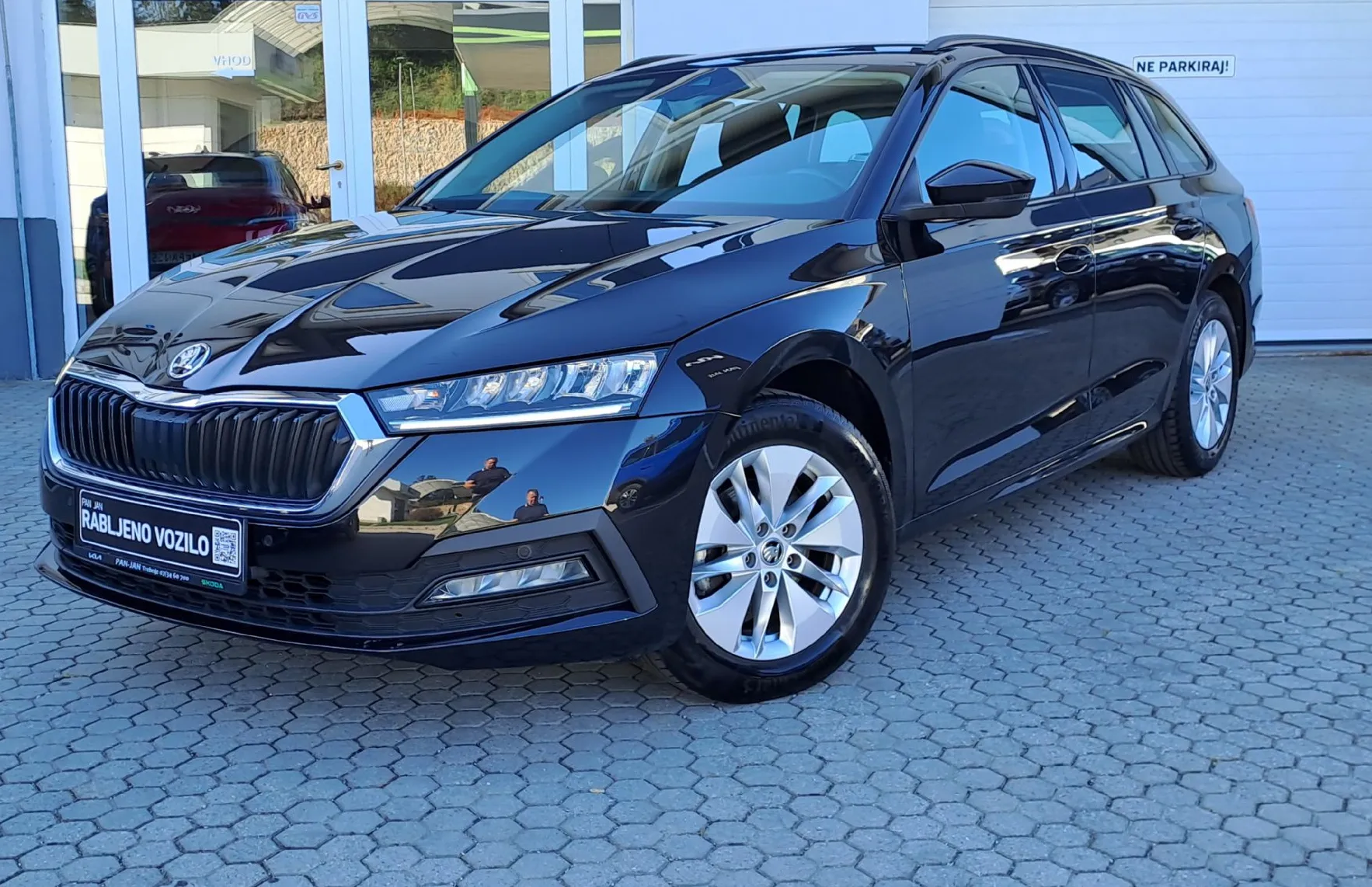 Zunanja slika - Škoda Octavia - Combi 2.0 TDI Ambition - 1