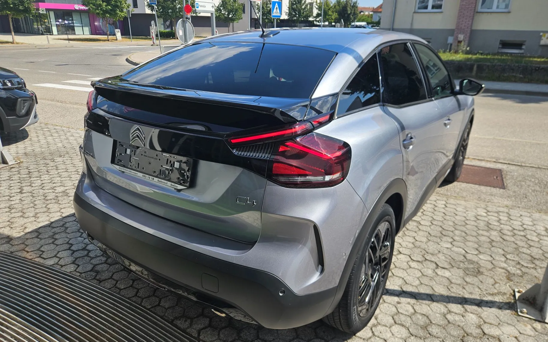 Zunanja slika - Citroën C4 - 1.2 PureTech 130 Shine Avt. - 3
