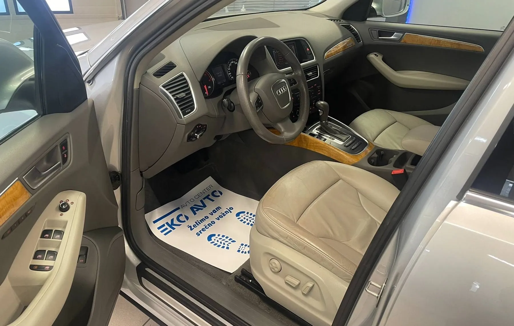 Notranja slika - Audi Q5 - 3.0 TDI quattro S tronic FINANCIRANJE BREZ POLOGA. - 9
