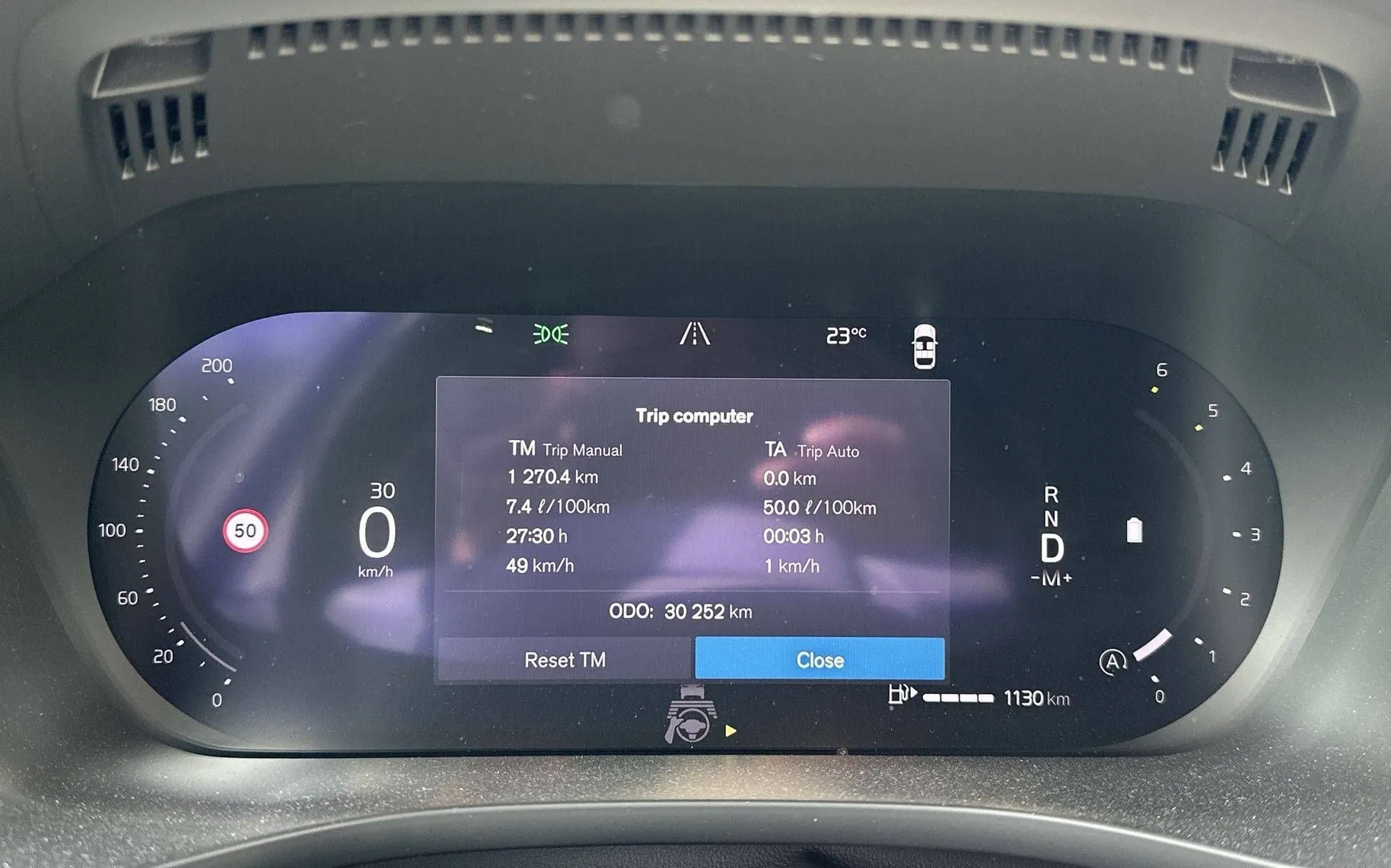 Notranja slika - Volvo XC60 - B4 AWD MILD HYBRID PLUS DARK - 15