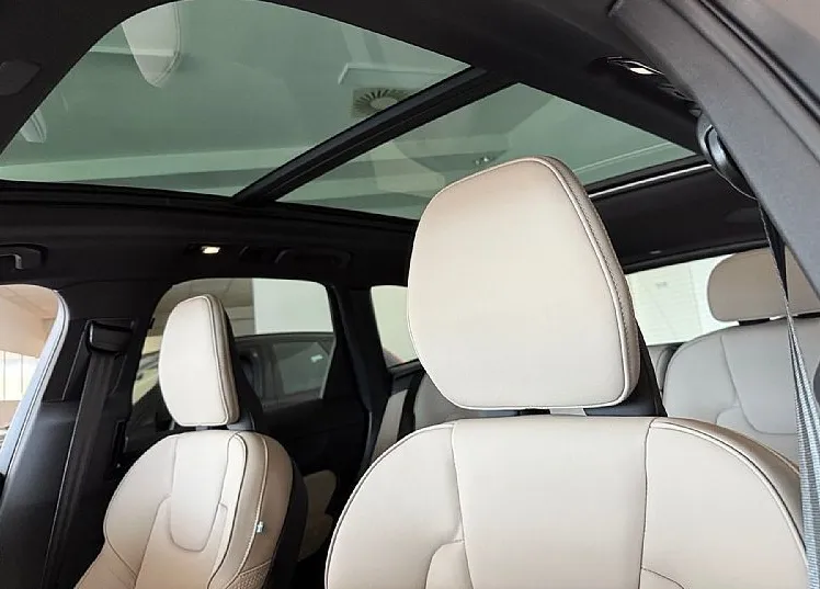 Zunanja slika - Volvo XC60 - T6 Plus Dark AWD PANO Harman Kardon - 26
