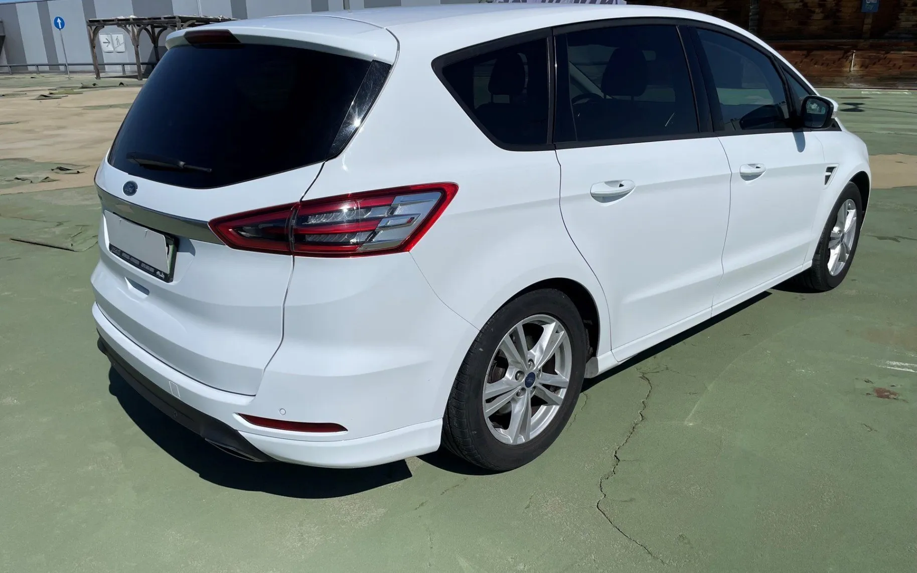 Zunanja slika - Ford S-MAX - 2.0 TDCi  Powershift NAVI.PDC.KAMERA.OGR.SEDEŽ - 6