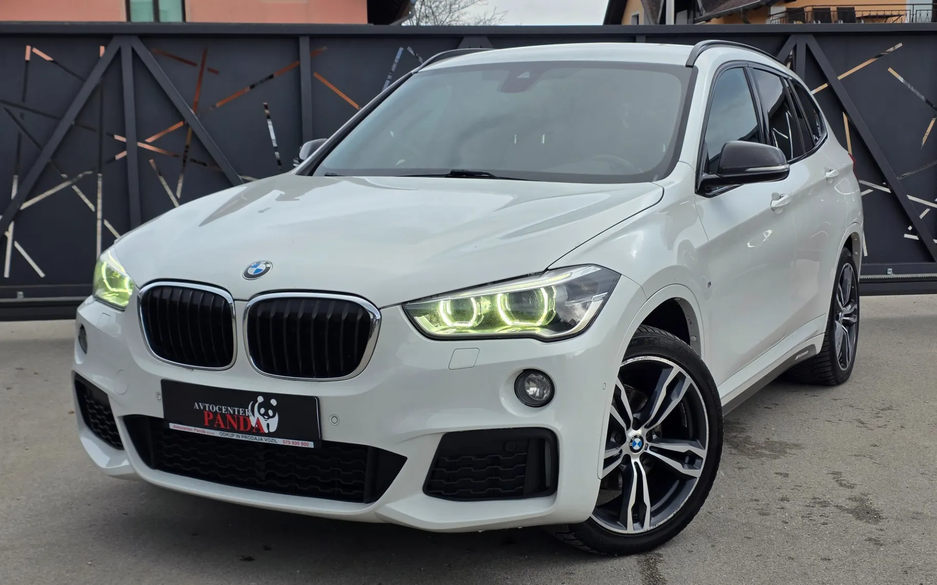 Zunanja slika - BMW X1 - xDrive18d - 1