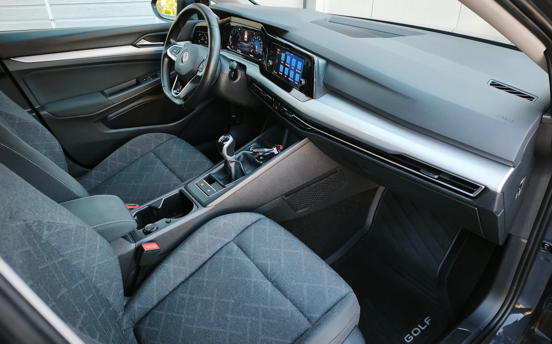 Zunanja slika - Volkswagen Golf - Volkswagen  Variant 2.0-TDI-1-LASTNIK-1-BARVA-SLO-POREKLO-LED - 9