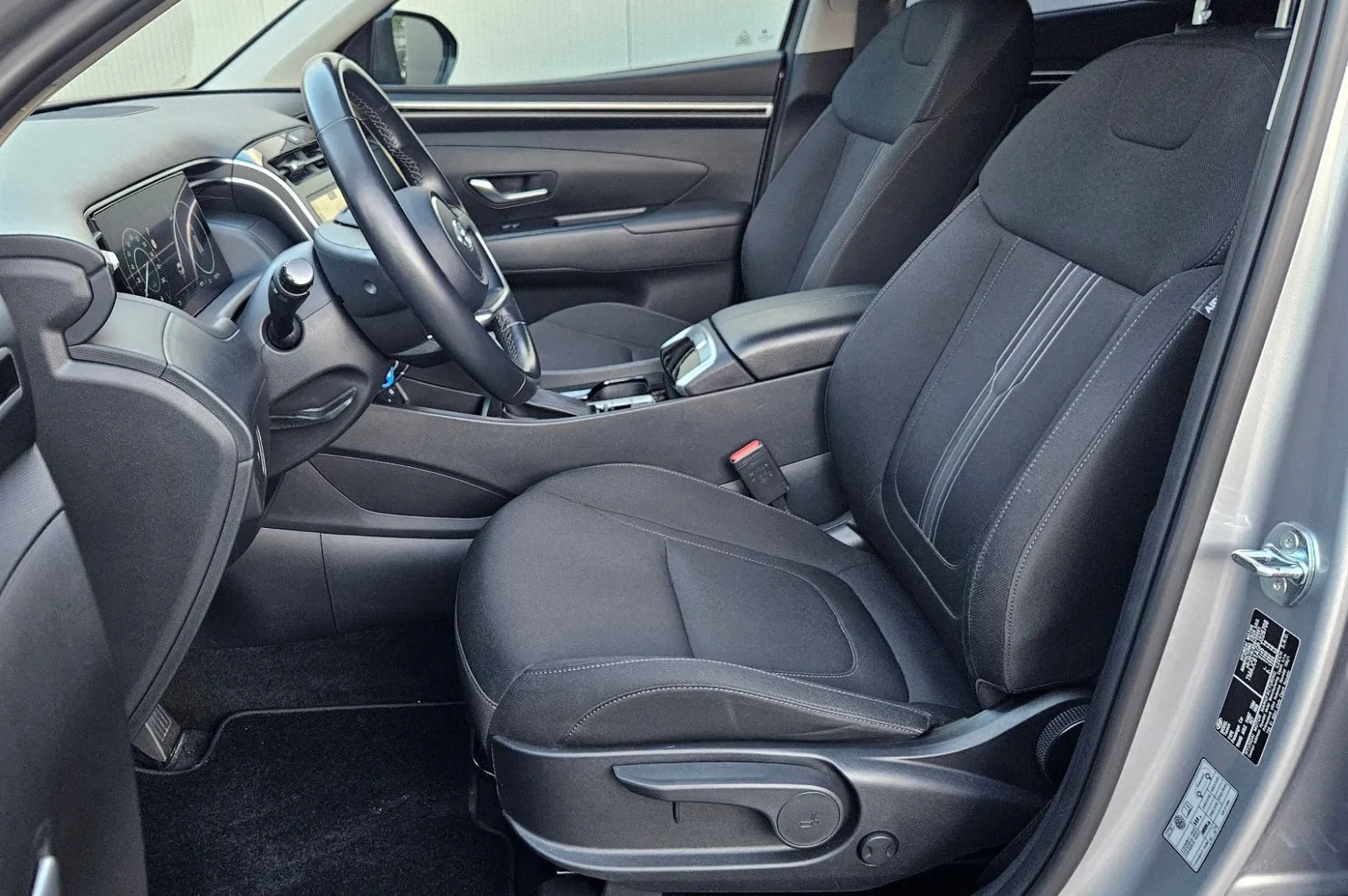Zunanja slika - Hyundai Tucson - 1.6 CRDi MHEV  DCT Business +12.Mes.Jamstvo - 12