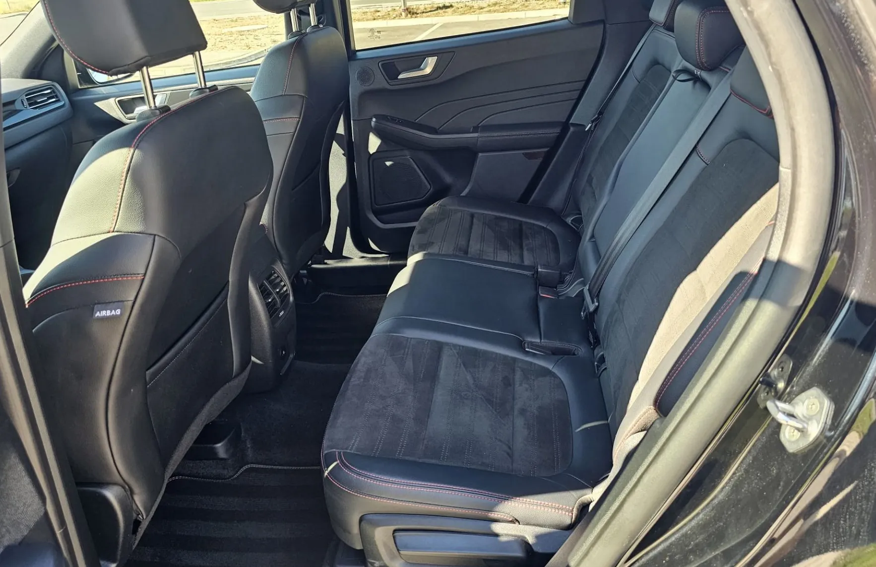 Zunanja slika - Ford Kuga - AWD 4x4 2.0 ST-Line X Avt.|Witrual|Alcantara|2xPDCkamera - 7