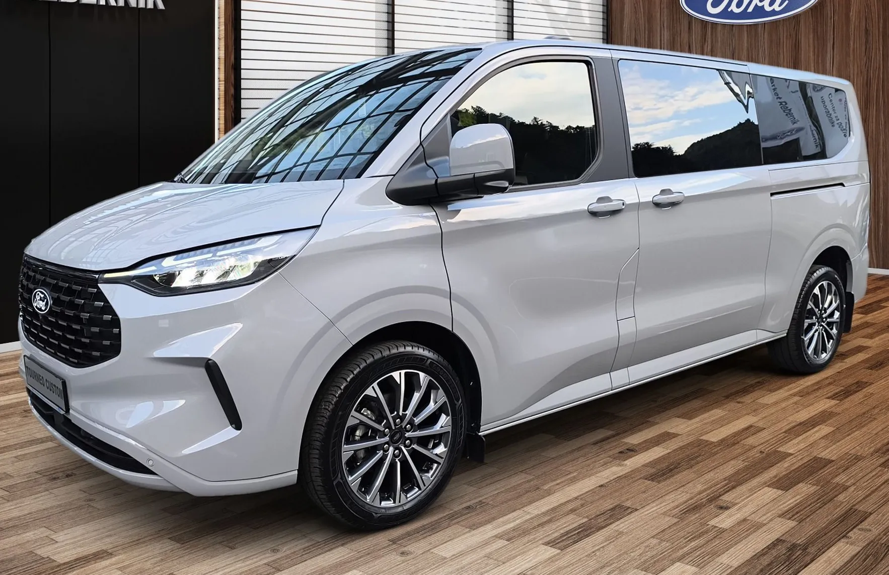 Zunanja slika - Ford Tourneo - Custom 4x4  2.0 TDCi L2Titanium X A8-VK-ZALOGA-AKCIJA - 1