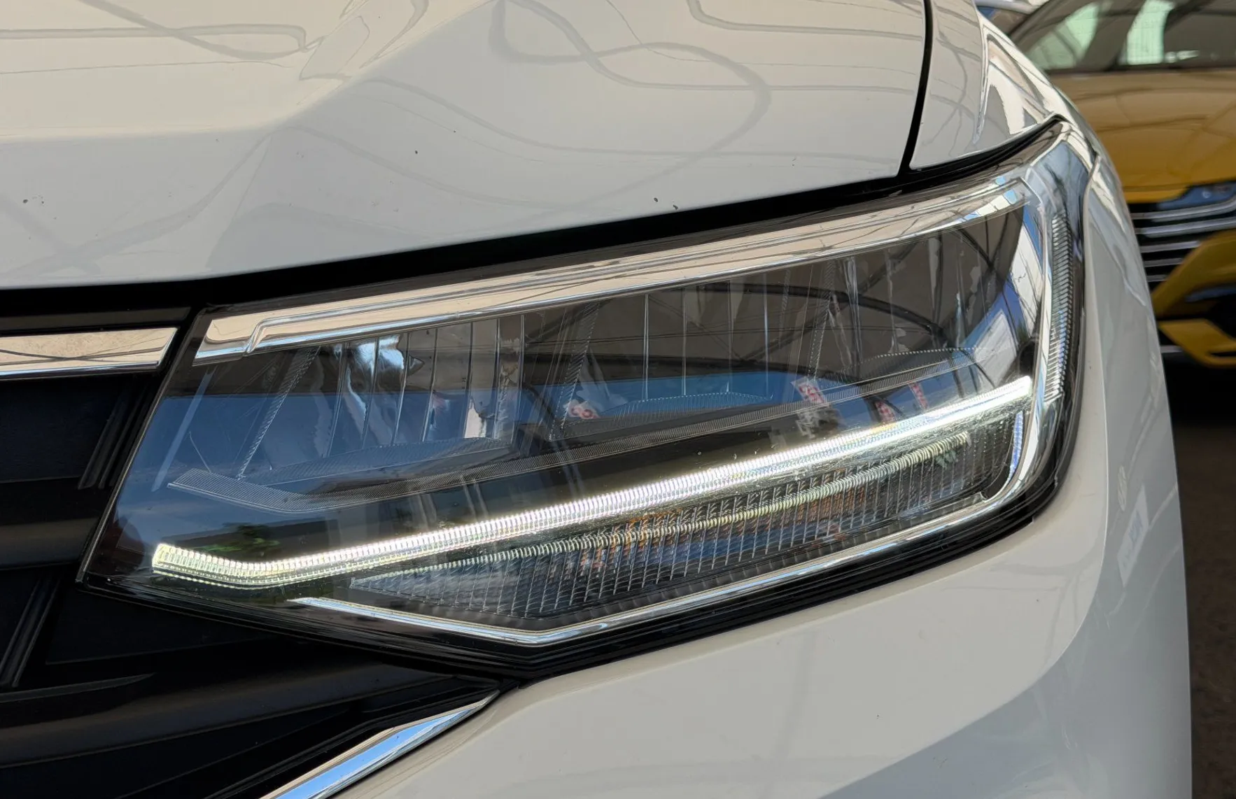 Zunanja slika - Volkswagen Tiguan - 1.5 TSI ACT BMT-SLO-1.LASTNIK-PDC-ACC-LED - 3