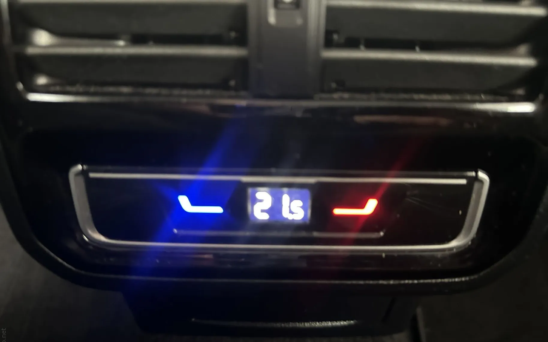 Zunanja slika - Volkswagen Passat - 1.5 TSI avt. 110kW.NEMŠKI+4GUME.KAMERA.LED.NAVI - 17