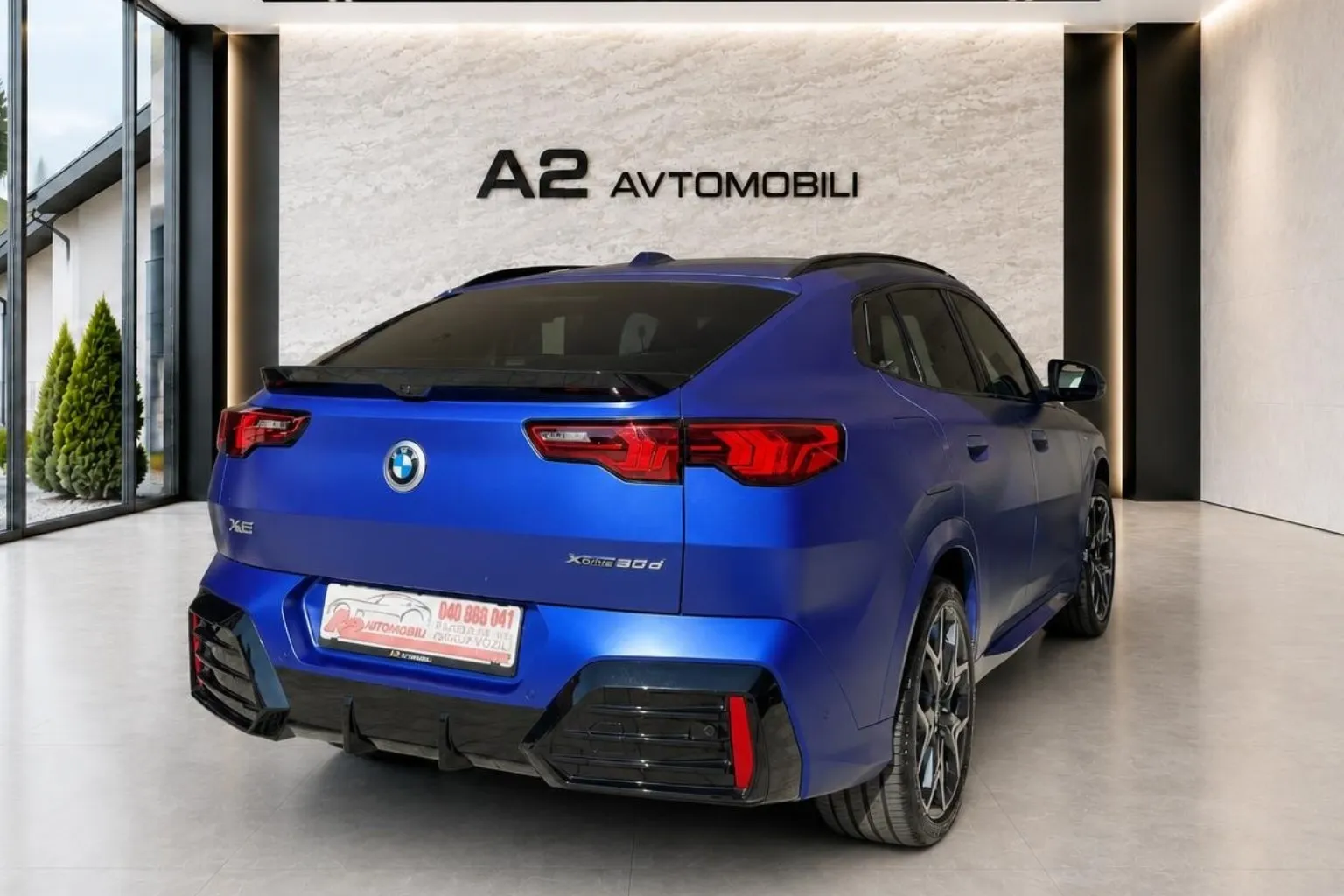 Notranja slika - BMW serija X2: - X2 xDrive20d Avt. M-PRO -MAT-PANO-KAMERA-ALCANTARA - 10