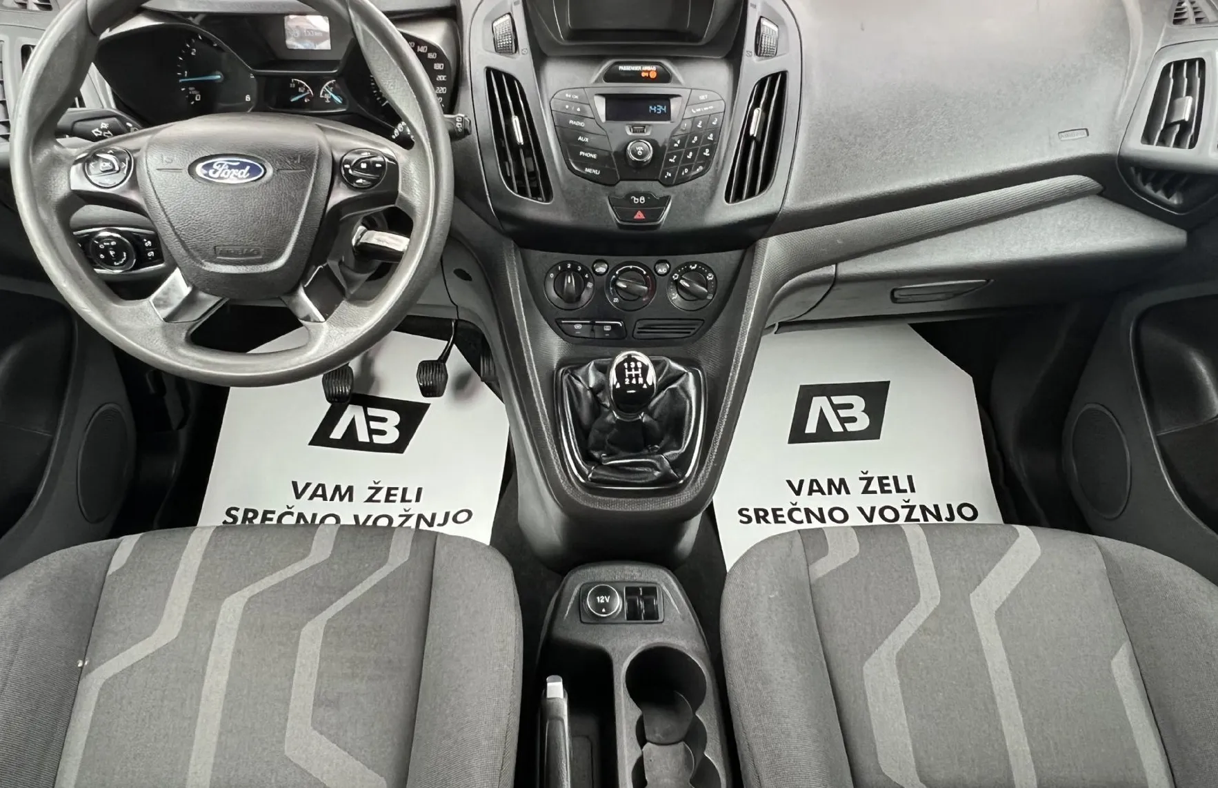 Zunanja slika - Ford Tourneo Connect - 1.5 TDCi+R.KAMERA+PDC+KLJUKA+NOSILCI - 11