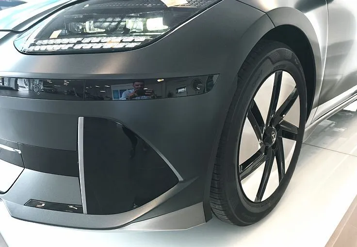 Zunanja slika - Hyundai Ioniq 6 - BEV 77KWH IMPRESSION-MAT-AKT.T.-HEAD UP-V2L-VIDEO - 6