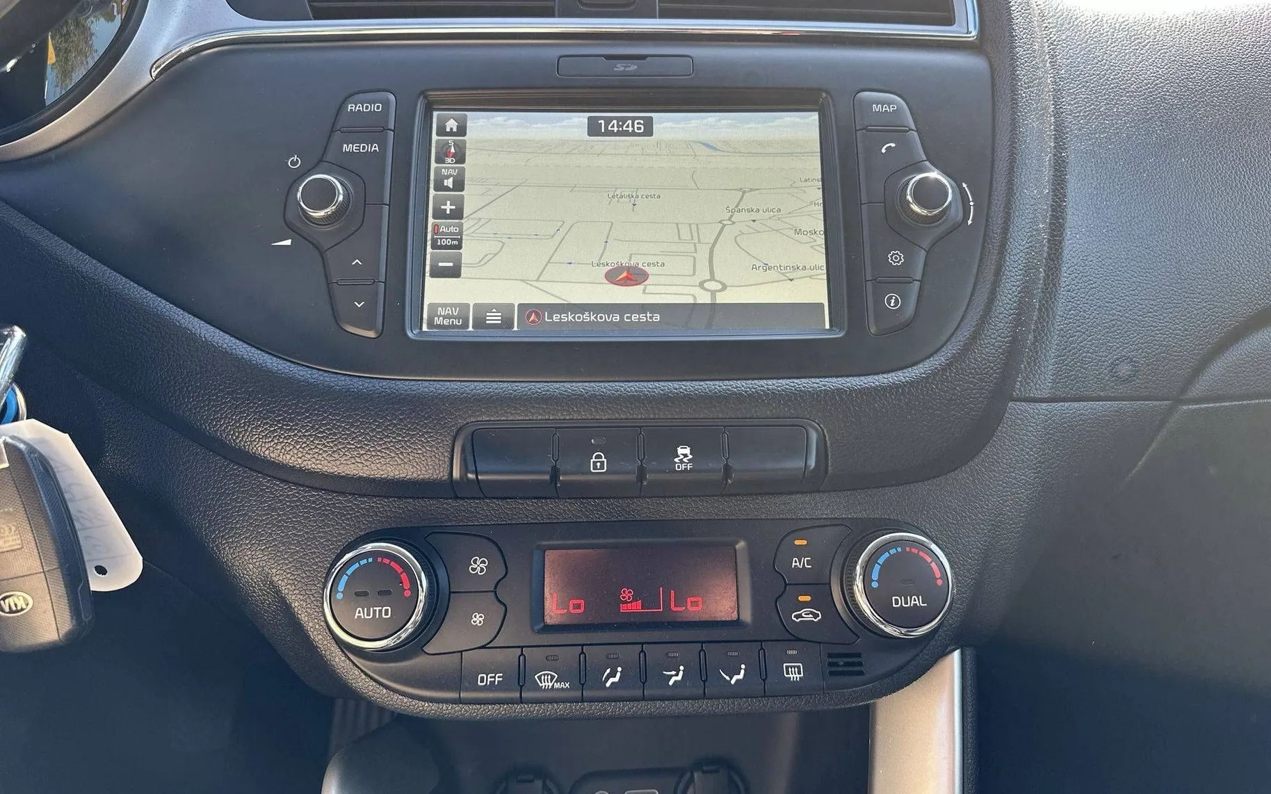 Notranja slika - KIA Ceed - 1.4 CVVT LX Champion NAVI - 18