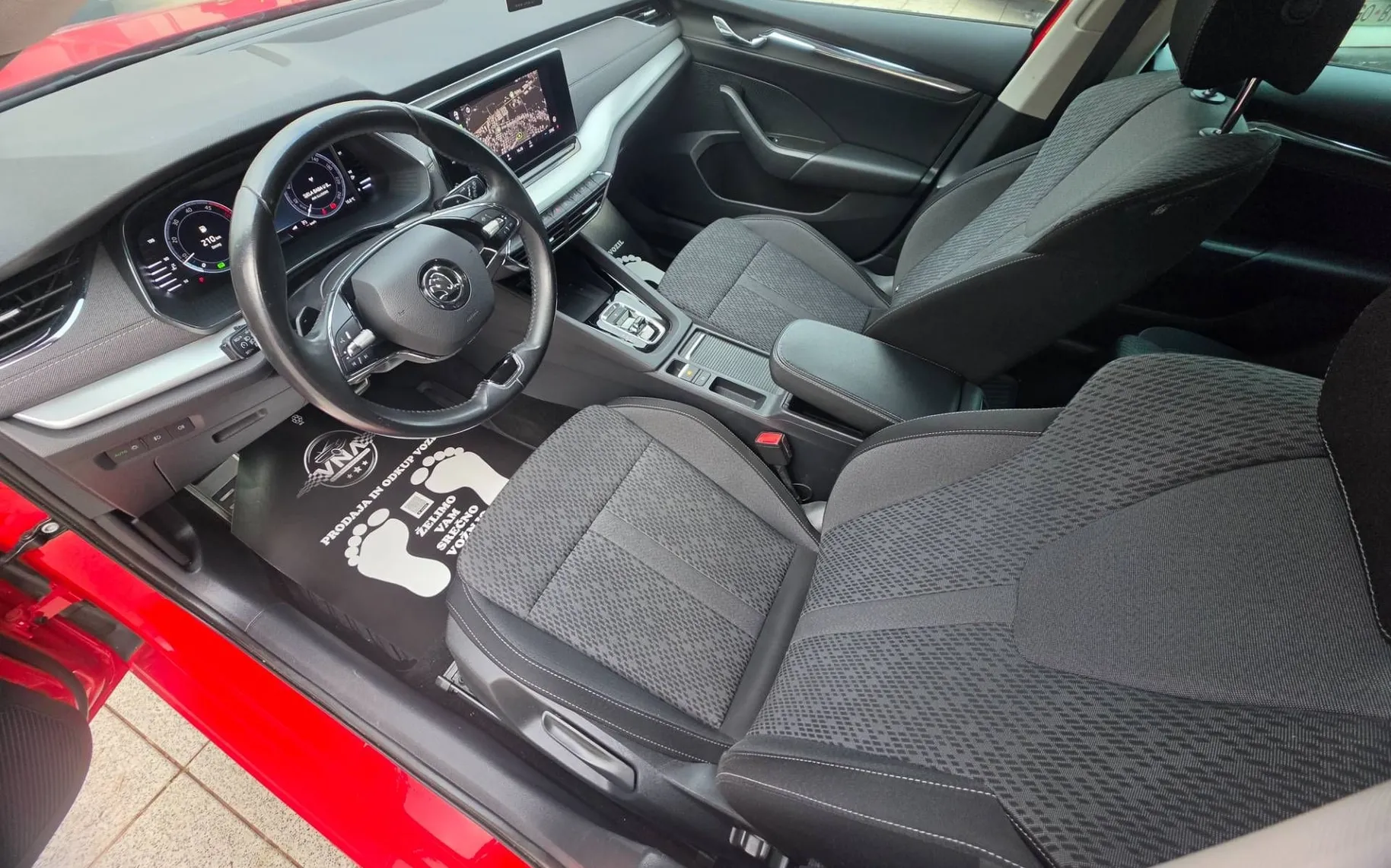 Notranja slika - Škoda Octavia - 2.0 TDI DSG SPORT-LINE |VIRTUAL|MATRIX|TEMPOMAT| - 7