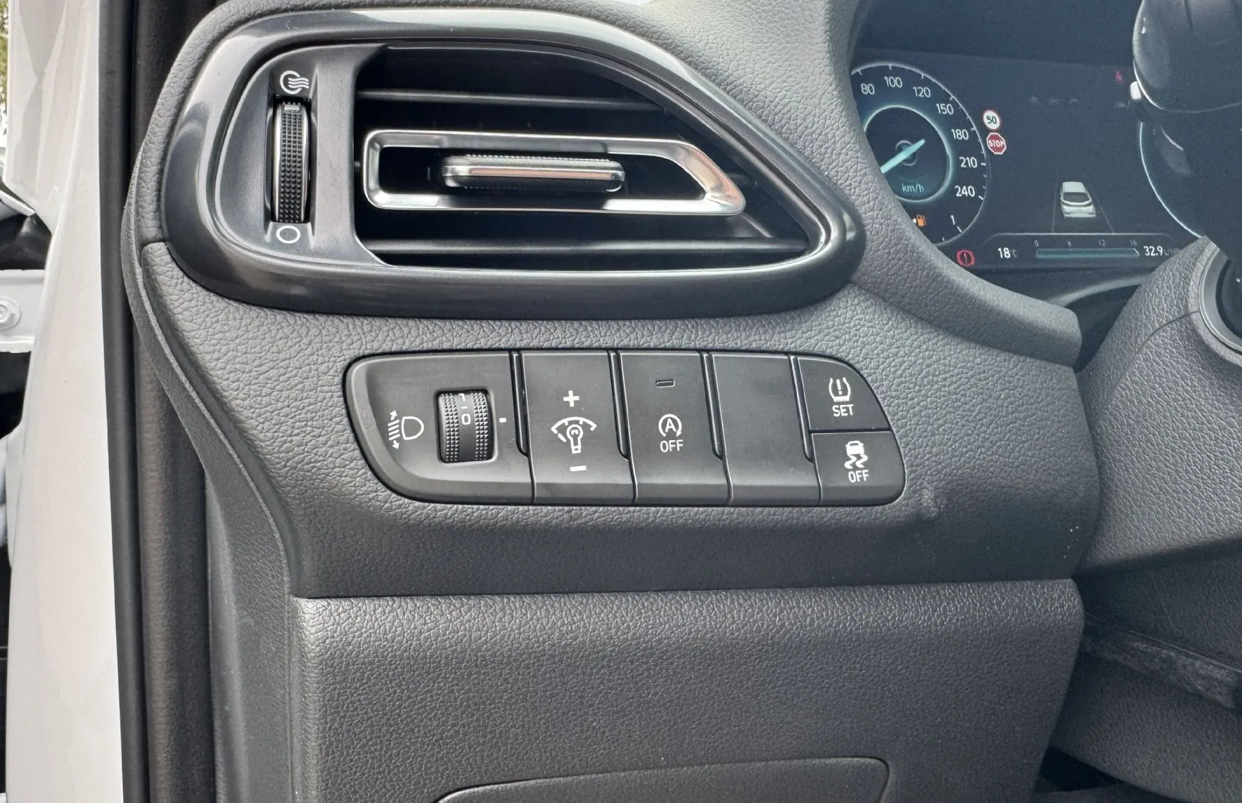 Zunanja slika - Hyundai i30 - 1.5 T-GDI 140 MHEV PREMIUM - 7