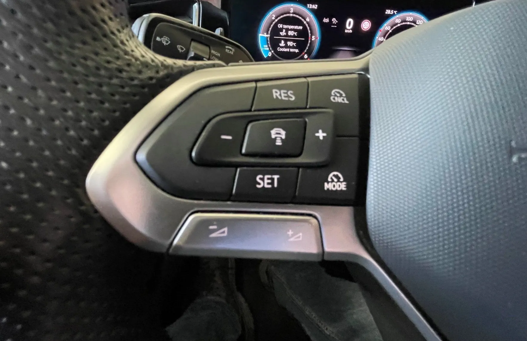 Zunanja slika - Volkswagen Passat - Variant 2.0 TDI BMT R-Line DSG LED. NAVI.KAMER360.PDC2X - 9