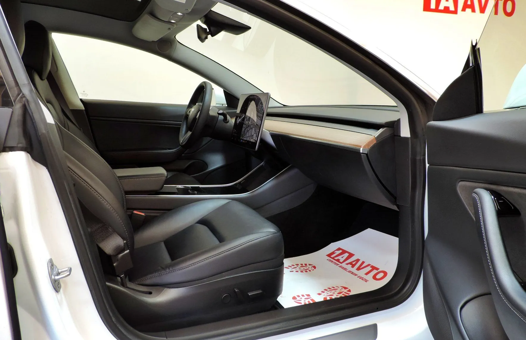 Zunanja slika - Tesla Model 3 - Performance AWD  Dual Motor 2x65 kW - 11