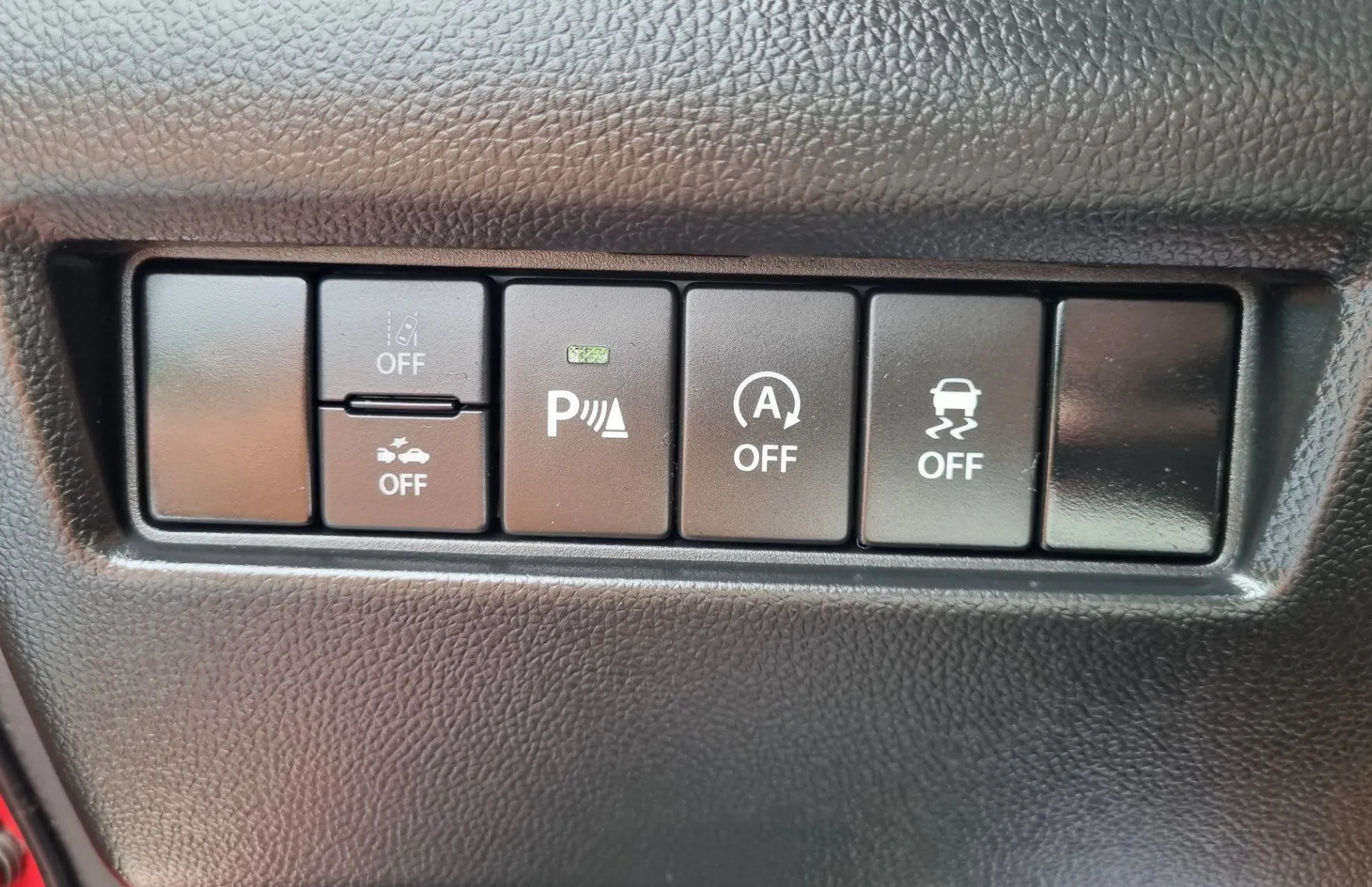 Zunanja slika - Suzuki Swift - 1.2 MHEV 4X4 - ODLIČNO OHRANJEN - TOP OPREMA - 16