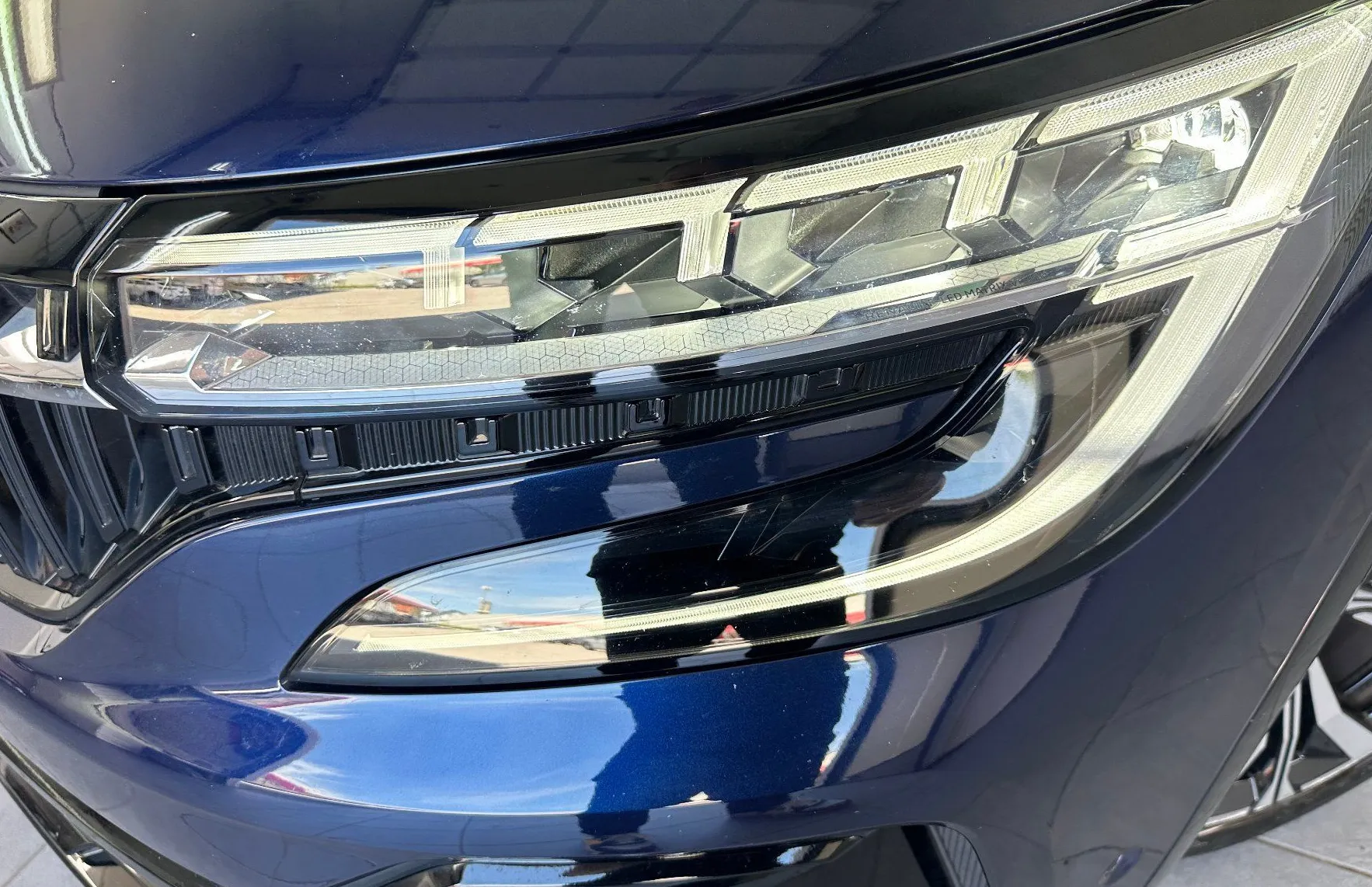 Zunanja slika - Renault Espace - VI Iconic E-Tech Hybrid 1.2 E-TECH Hybrid 147kw - 3