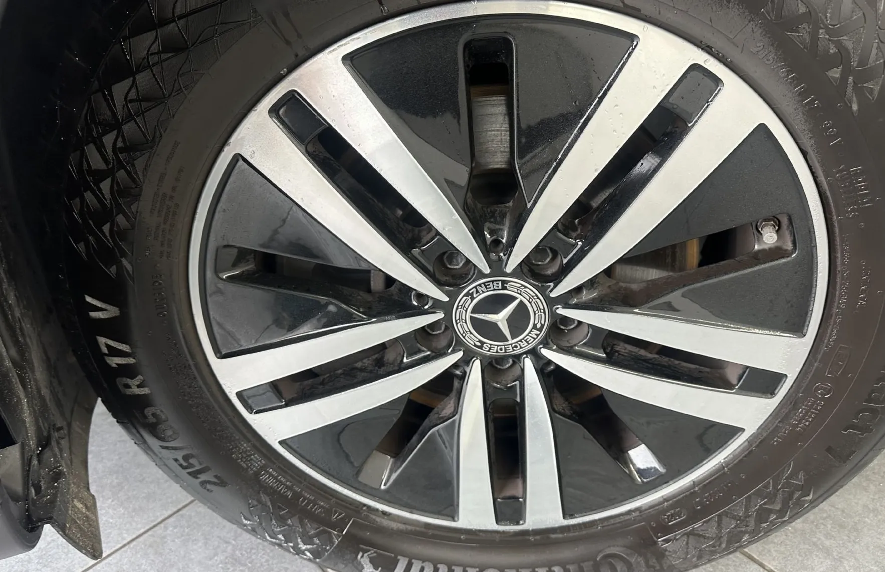 Zunanja slika - Mercedes-Benz GLB-Razred - GLB 200 d 4MATIC Avt.NEMŠKI.KAMERA.PANORAMA.NAVI - 4