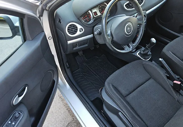 Zunanja slika - Renault Clio - Grandtour 1.2 75ks °OPRAVLJEN VELIK SERVIS° - 5