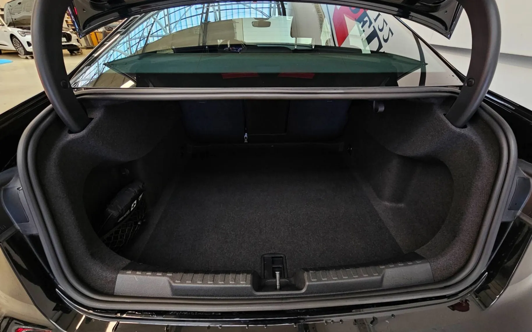 Notranja slika - Audi A3 - Limuzina 35 TDI S line S tronic - 10