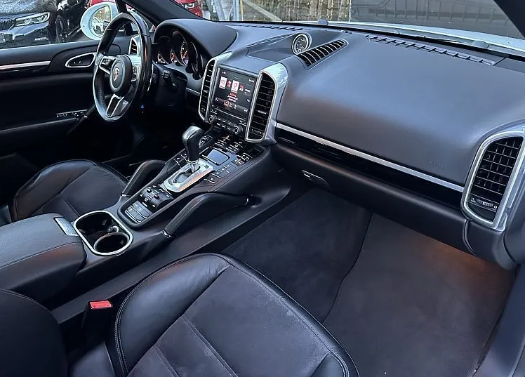 Zunanja slika - Porsche Cayenne - 3.0 TD Platinum Edition-22COL-BOSE-ZRAČNO-VK-PANO - 10