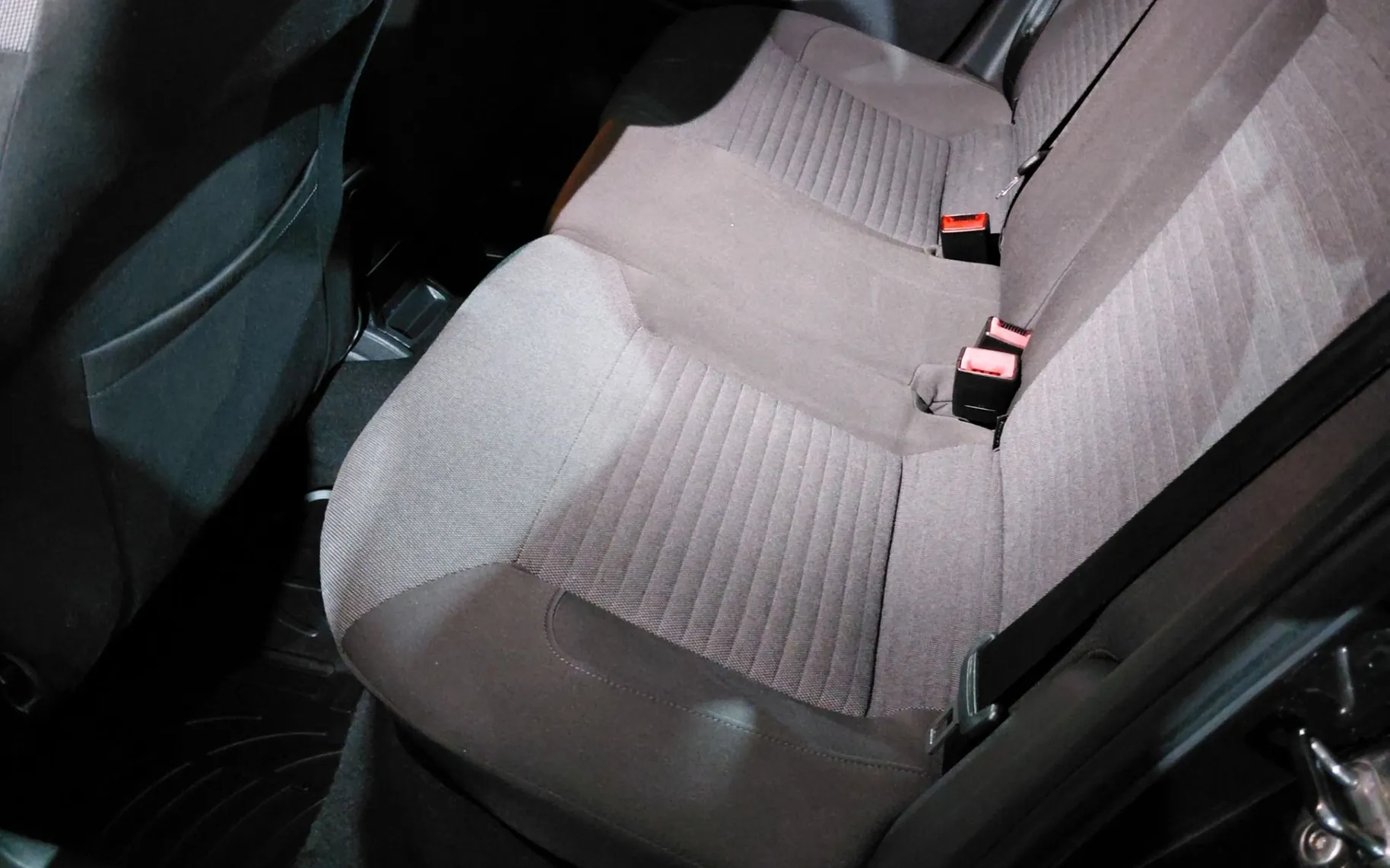 Notranja slika - Volkswagen Polo - 1.6 TDI-MODELNO LETO 2010-NOVI MODEL-5 VRAT-ODLIČE - 8
