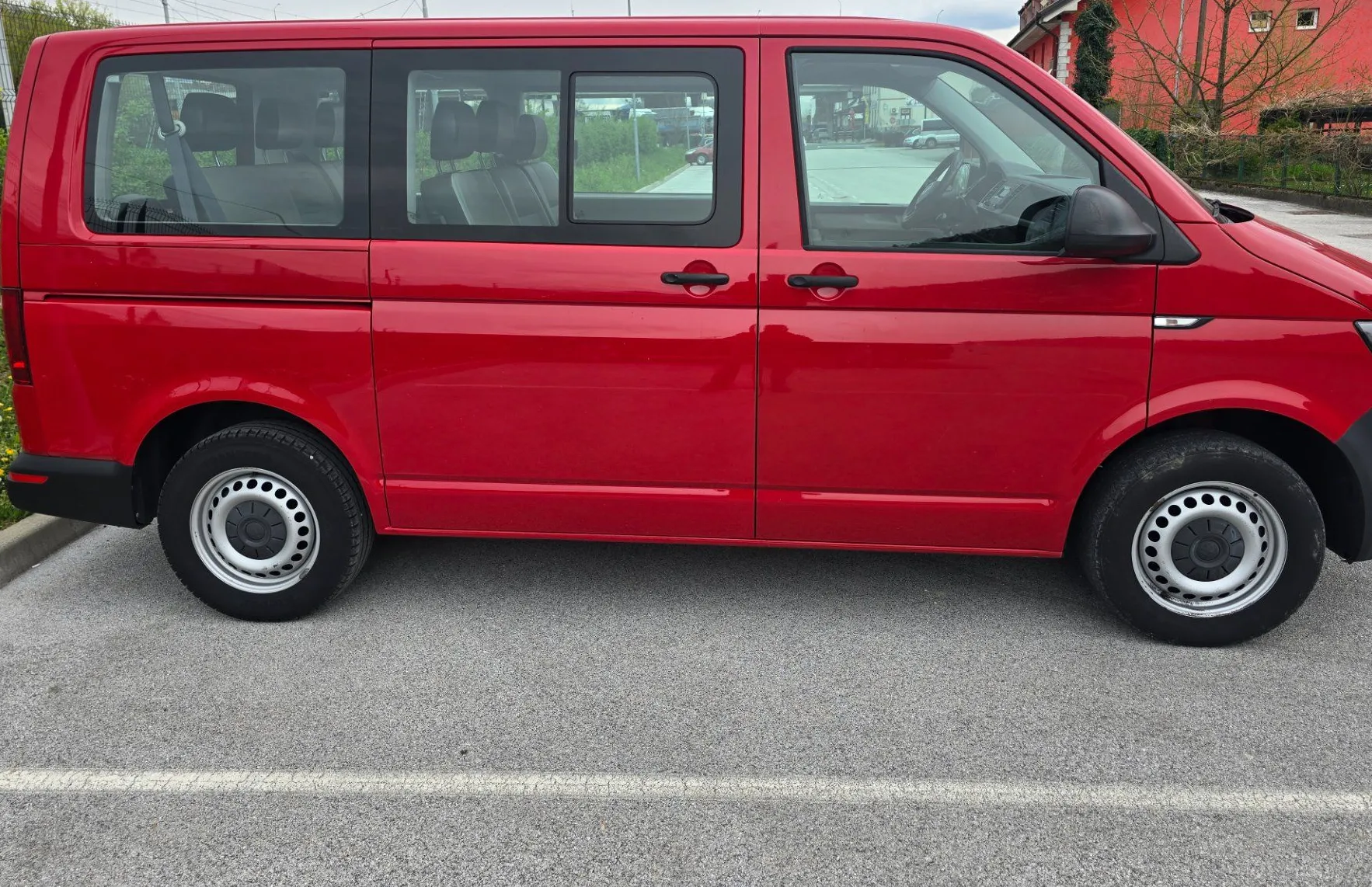 Zunanja slika - Volkswagen Caravelle - 2.0 TDI KMR 8+1 PORAČUN DDV - 7