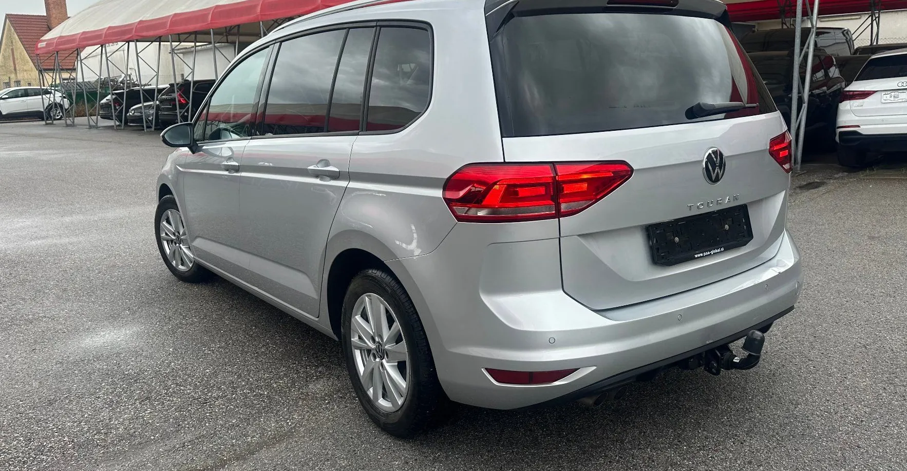 Zunanja slika - Volkswagen Touran - 2.0 TDI DSG.NAVI.KAMERA.NAREJEN VEL.SERVIS+MENJALN - 12