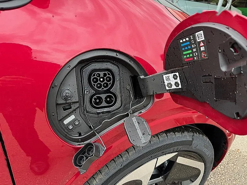 Zunanja slika - Renault Twingo - E-Tech Techno+Paket Varnost parkiranje polnjenje - 7