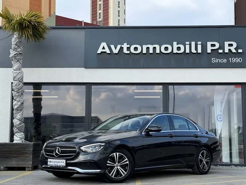 Zunanja slika - Mercedes-Benz E-Razred - E 220 d •VIRTUAL•DAB•TEMP•LIVE TRAFFIC - 1