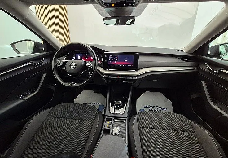Zunanja slika - Škoda Octavia - Combi 2.0 TDI Ambition DSG VIRTUAL-LANE-KAMERA - 8