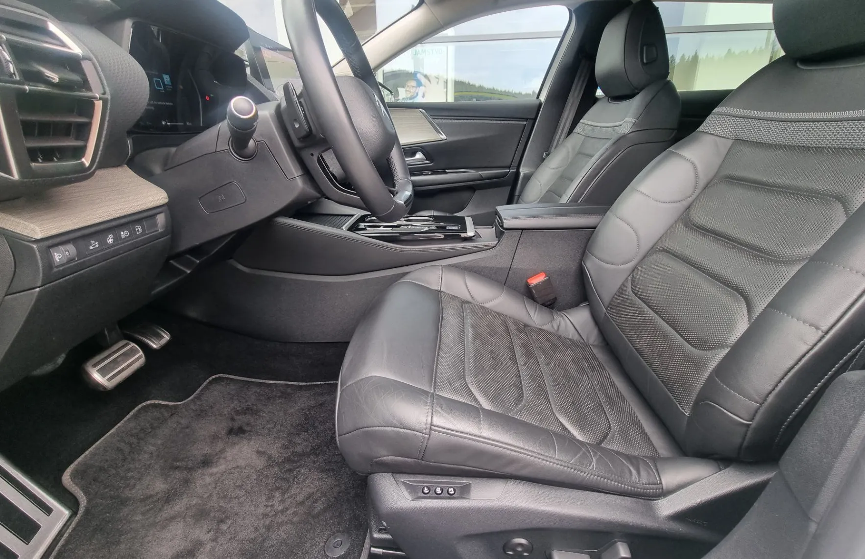 Zunanja slika - Citroën C5 X - 1.6 PHEV SHINE PACK - POTRJENA SERVISNA - ODLIČEN - 12
