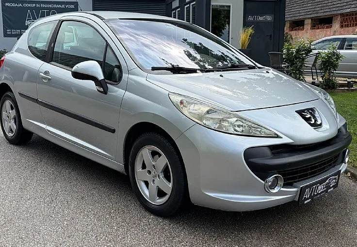 Zunanja slika - Peugeot 207 - Premium 1.4 16V - 3