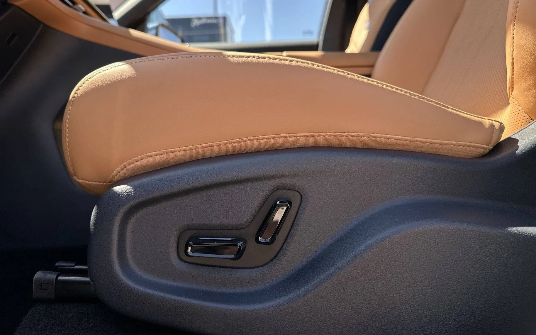 Notranja slika - Geely StarRay EM-i - EM-i Plug-In Hybrid 1.5 Max Avt. - 7