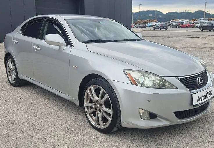 Zunanja slika - Lexus IS - 220d + BREZ POLOGA + XENON + 2XPDC - 3