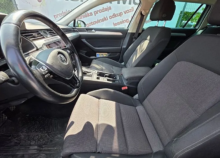 Zunanja slika - VW Passat - Variant 1.6 TDI DSG HIGHLINE LED-NAVI-VIRTUAL-ALU PLATIŠČA - 12