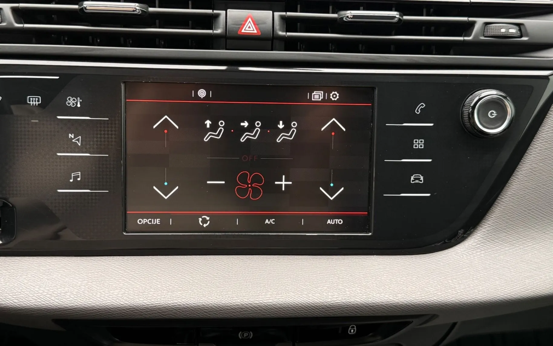 Notranja slika - Citroën C4 Picasso - 1.2-157.000km-LED-NAVI-LIZING ZA TUJCE-ODLIČEN- - 11