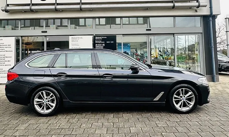 Zunanja slika - BMW Serija 5 - Touring: 520d  Luxury Line   I   Head Up   I   RADAR - 2