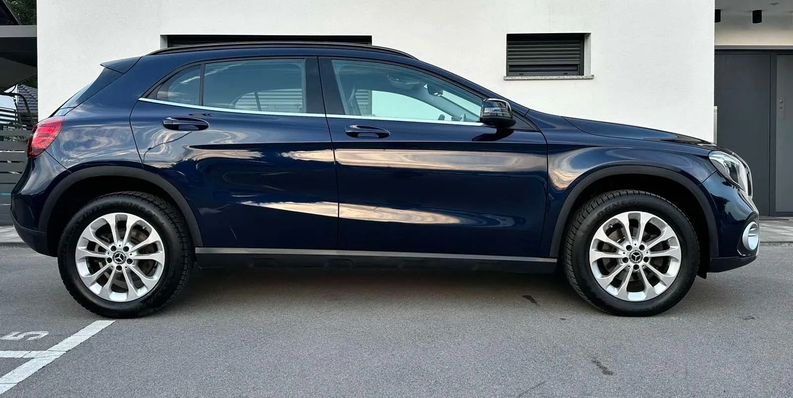 Zunanja slika - Mercedes-Benz GLA-Razred - GLA 180+R.KAMERA+USNJE+ALU - 4