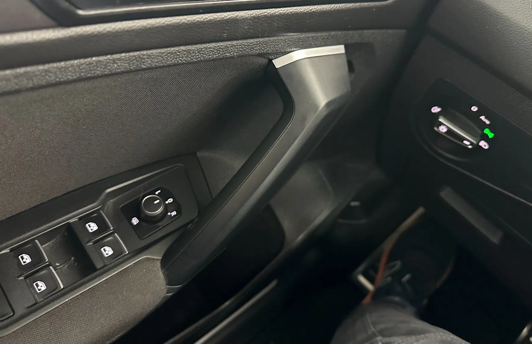 Zunanja slika - Volkswagen Tiguan - 2.0 TDI 110kW.NEMŠKI+4ALU.NAVI.AUT.GRET.SED.LED - 10
