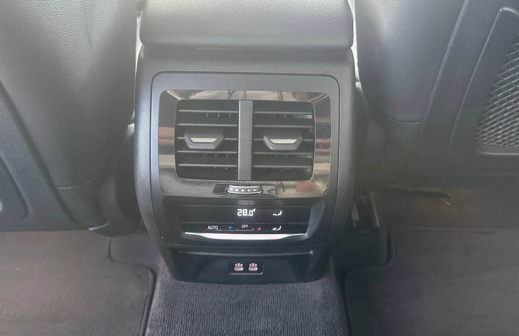 Zunanja slika - BMW X3 - serija : xDrive 20 D X LINE SAMO 68000 KM KOT NOV - 17