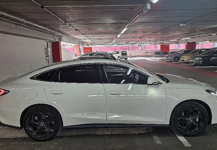 Zunanja slika - BYD SEAL 6 - 6 DM-i COMFORT  PHEV skupni doseg 1.455 km - 5
